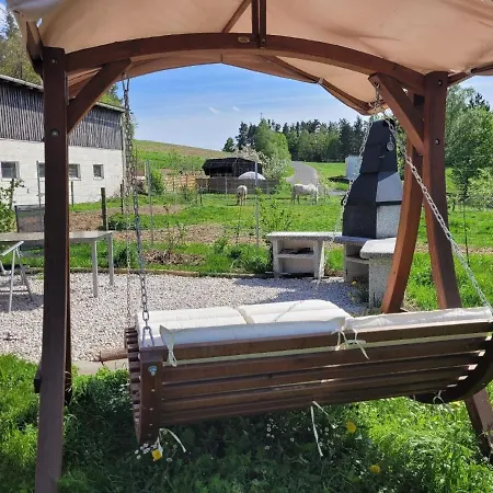 In Neuhaus Adeger Mit Grill Und Terrasse * Hohenberg an der Eger