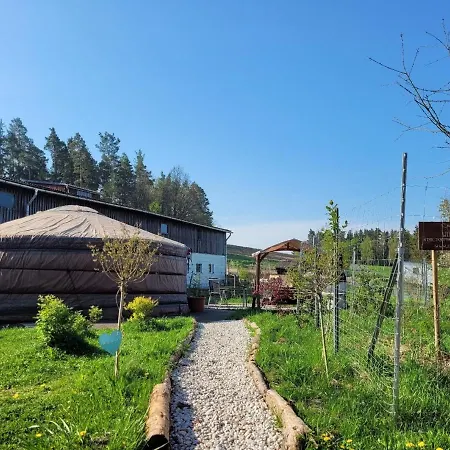 In Neuhaus Adeger Mit Grill Und Terrasse شقة Hohenberg an der Eger